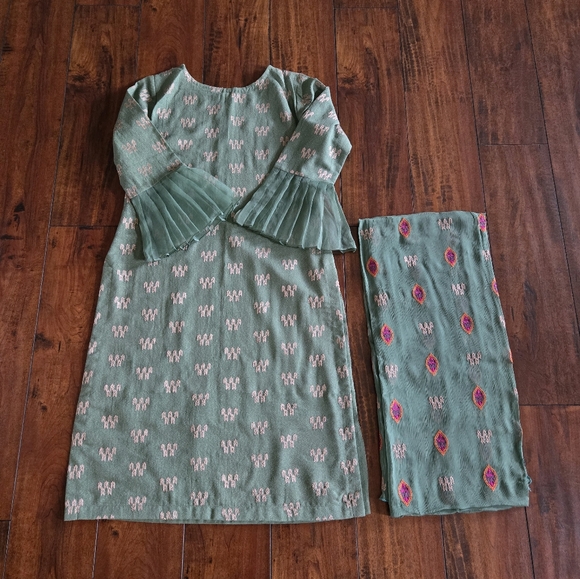 Embroidered Salwar Kameez Dupatta Long Scarf 100% Cotton Green Party Wear Dress - Picture 4 of 6